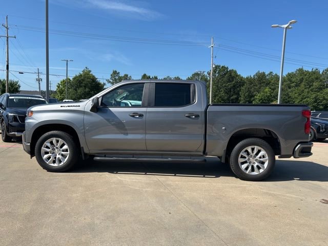Used 2021 Chevrolet Silverado 1500 Custom w/ LPO, Dark Essentials Package RWD image 5