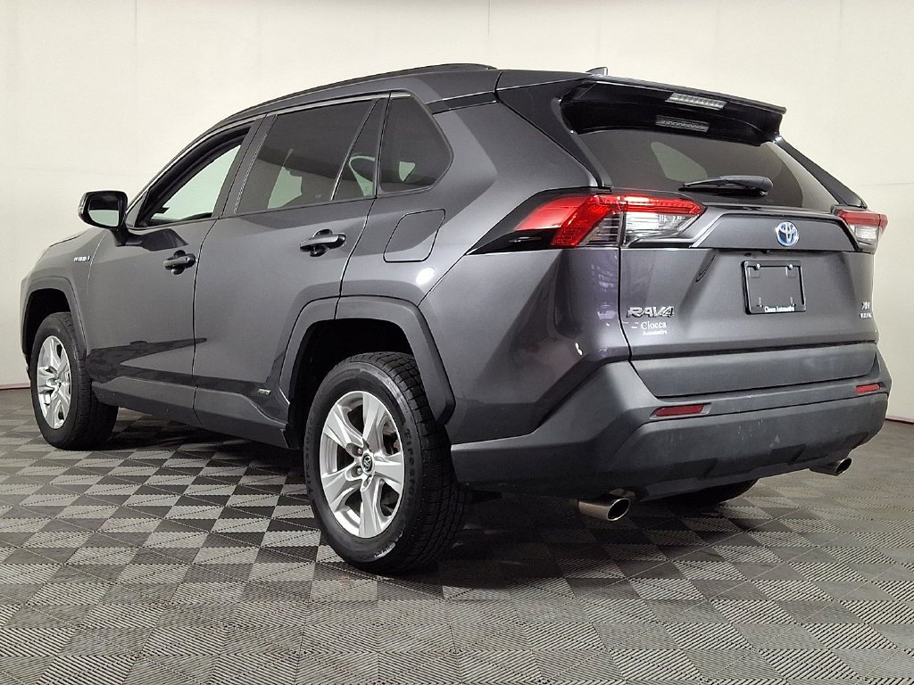 Used 2021 Toyota RAV4 XLE w/ Convenience Package AWD/4WD image 7