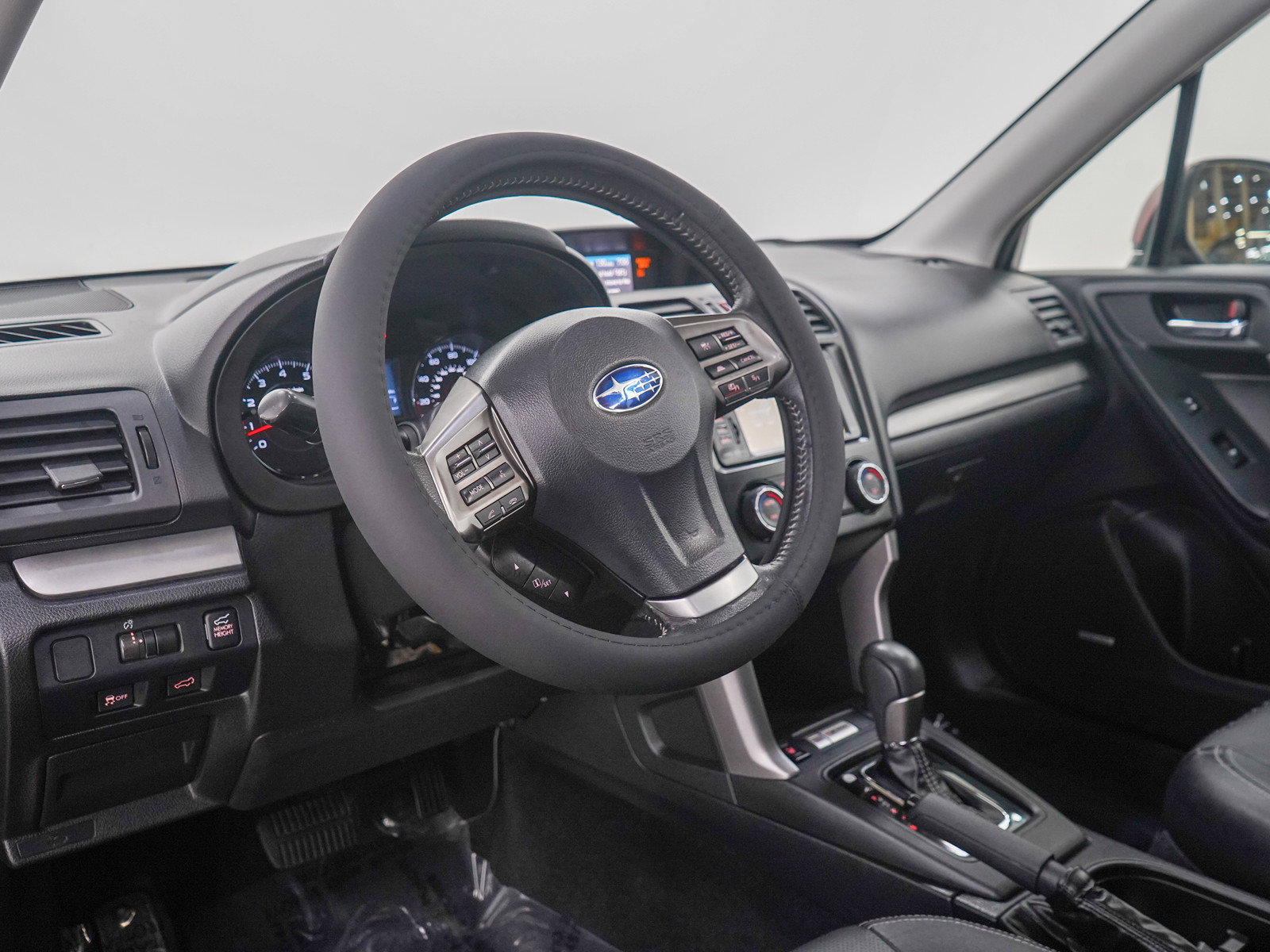 Used 2015 Subaru Forester 2.0XT Touring w/ Eyesight & Navigation System AWD/4WD image 25