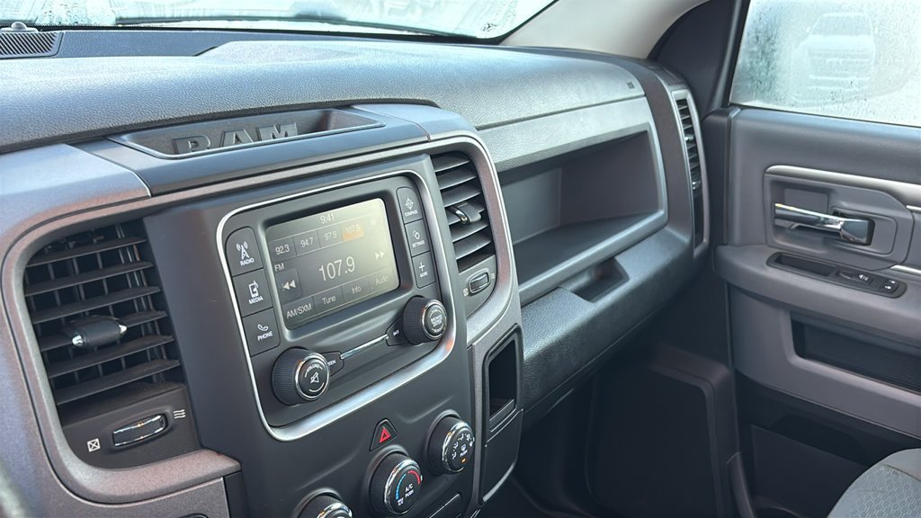 Used 2014 RAM 1500 Express RWD image 9