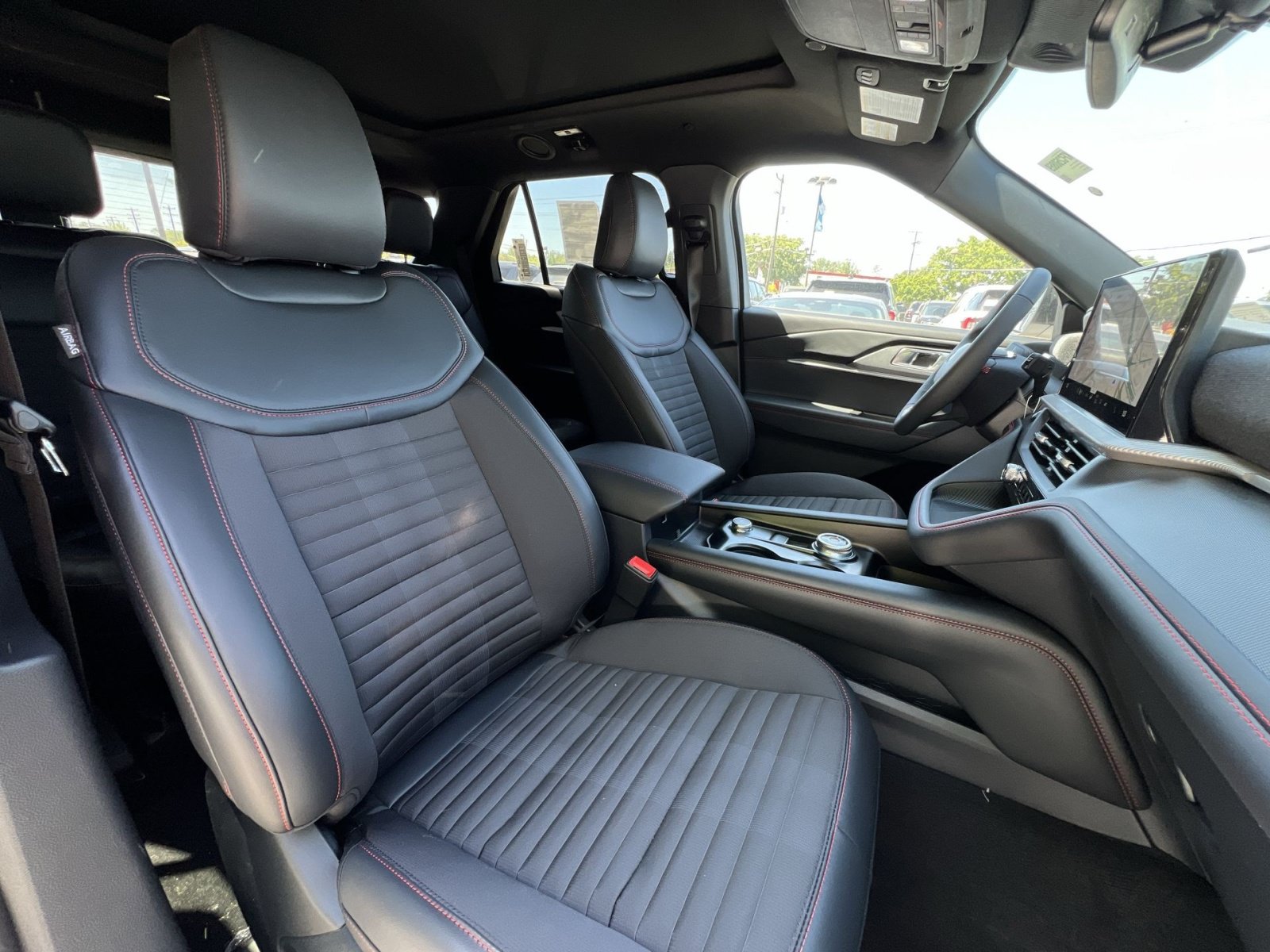 New 2026 Ford Explorer ST-Line w/ ST-Line Street Pack AWD/4WD image 28