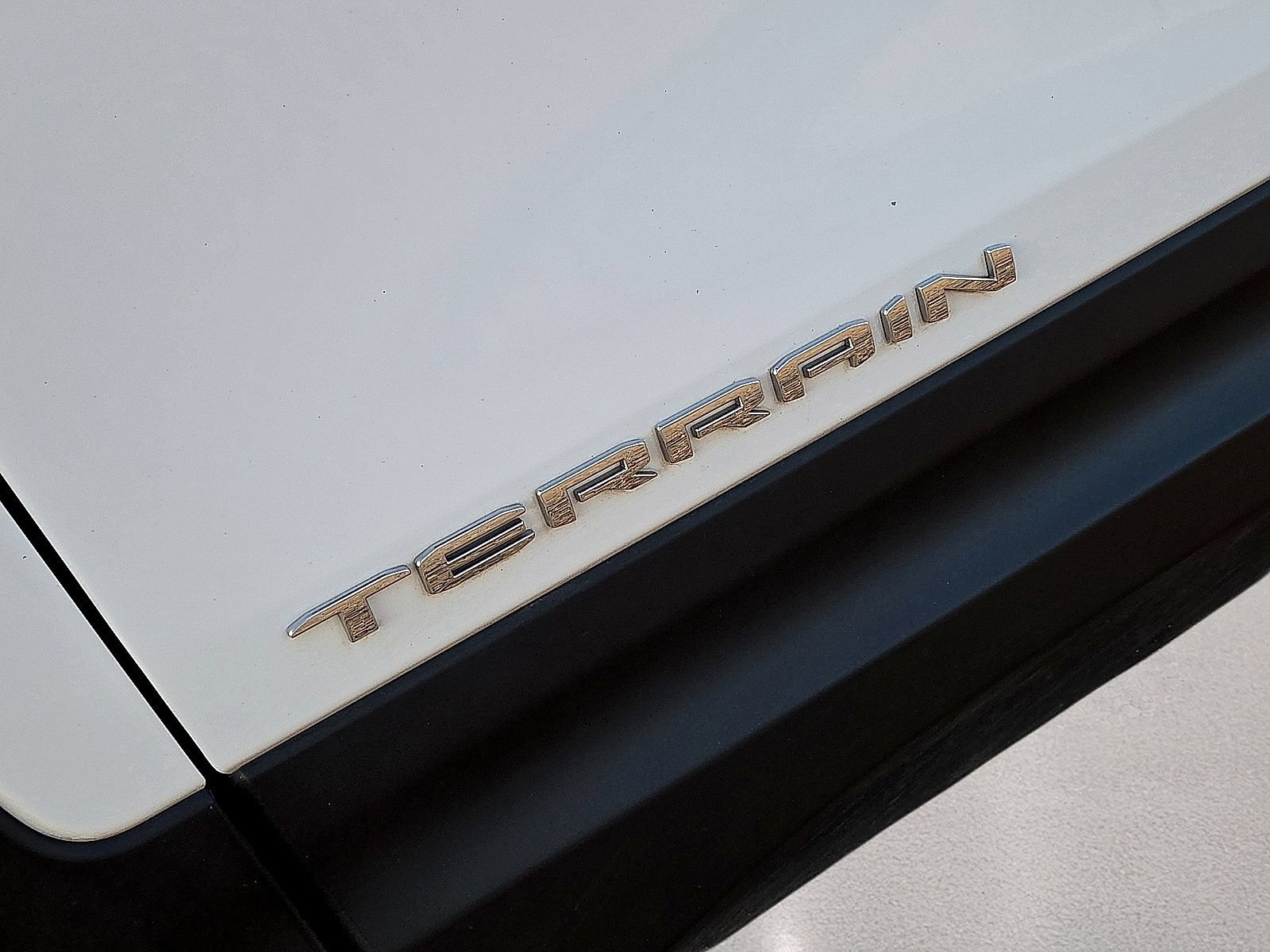 Used 2023 GMC Terrain SLT AWD/4WD image 11
