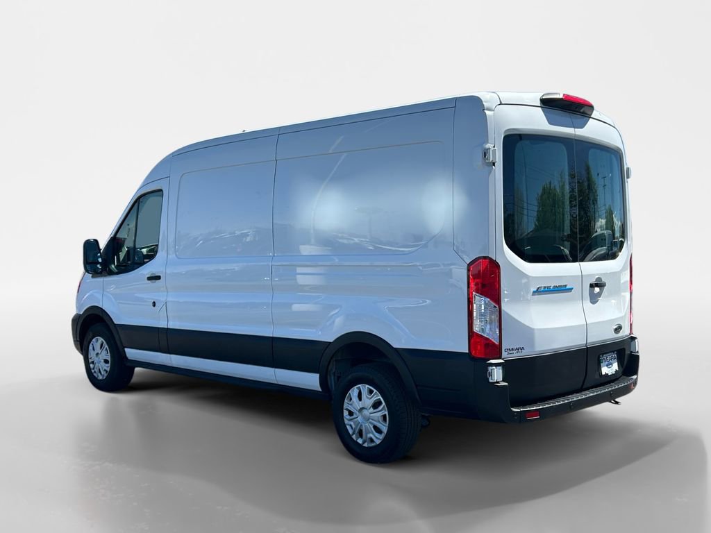 Used 2022 Ford E-Transit Medium Roof image 3