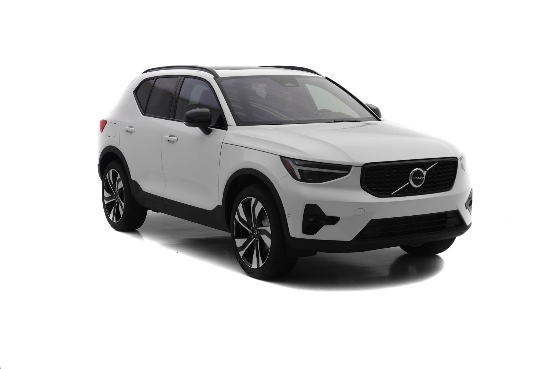 New 2025 Volvo XC40 B5 Ultra w/ Protection Package Premier AWD/4WD image 2