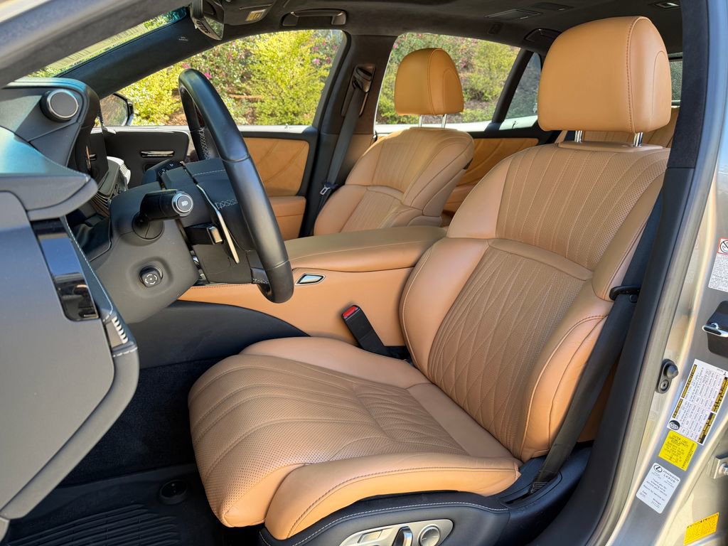 Used 2021 Lexus LS 500 w/ Interior Upgrade Package image 15