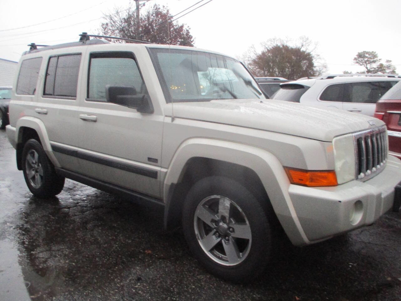 Used 2008 Jeep Commander Sport image 5