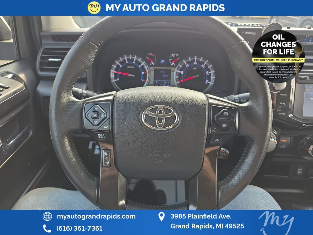 Used 2017 Toyota 4Runner TRD Off-Road Premium AWD/4WD image 14