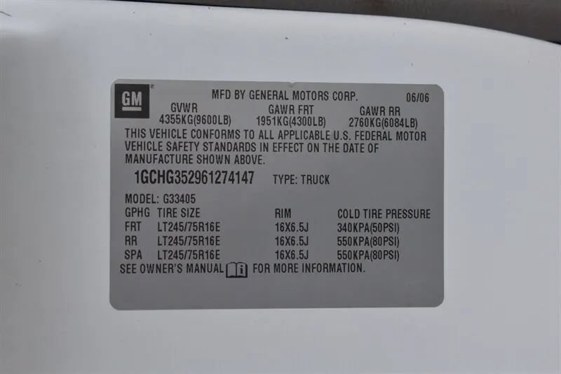 Used 2006 Chevrolet Express 3500 RWD image 31