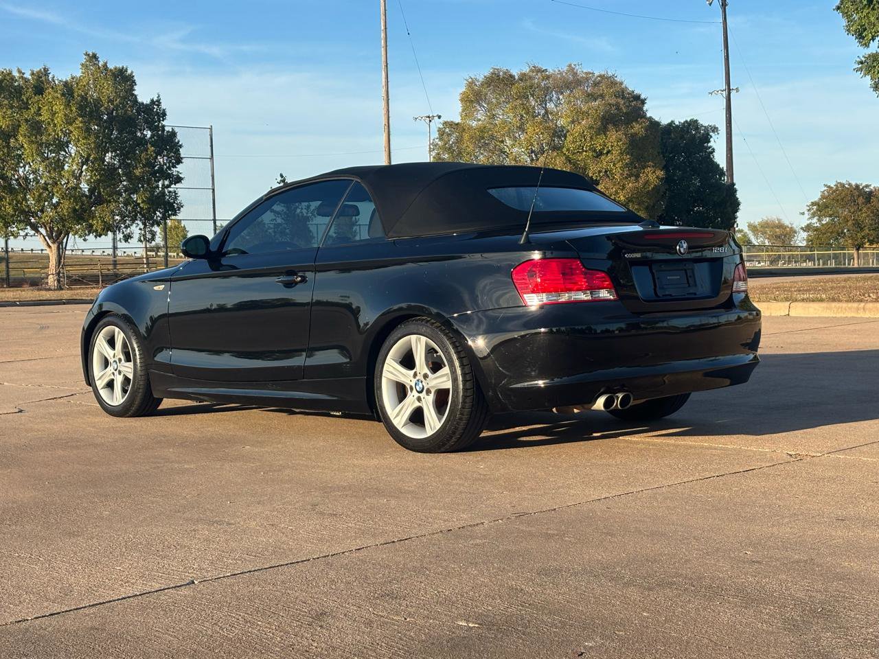 Used 2009 BMW 128i Convertible image 6
