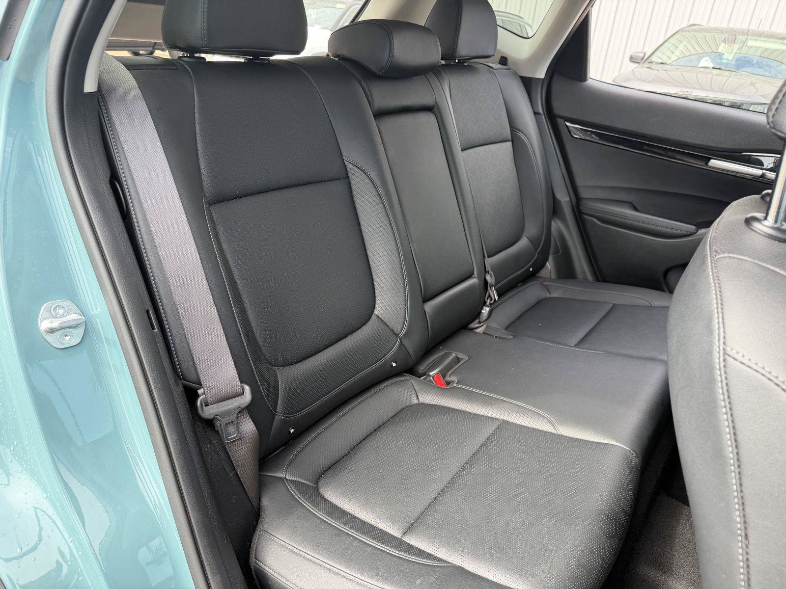 Used 2025 Kia Seltos EX w/ EX Sunroof Package AWD/4WD image 19
