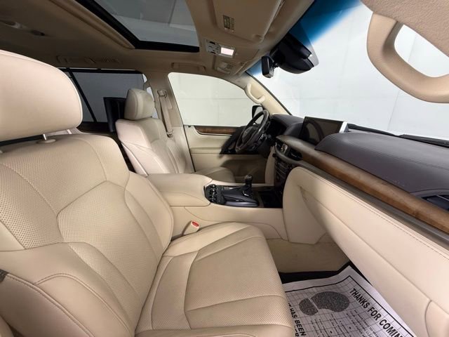 Used 2021 Lexus LX 570 4WD w/ Luxury Package image 38