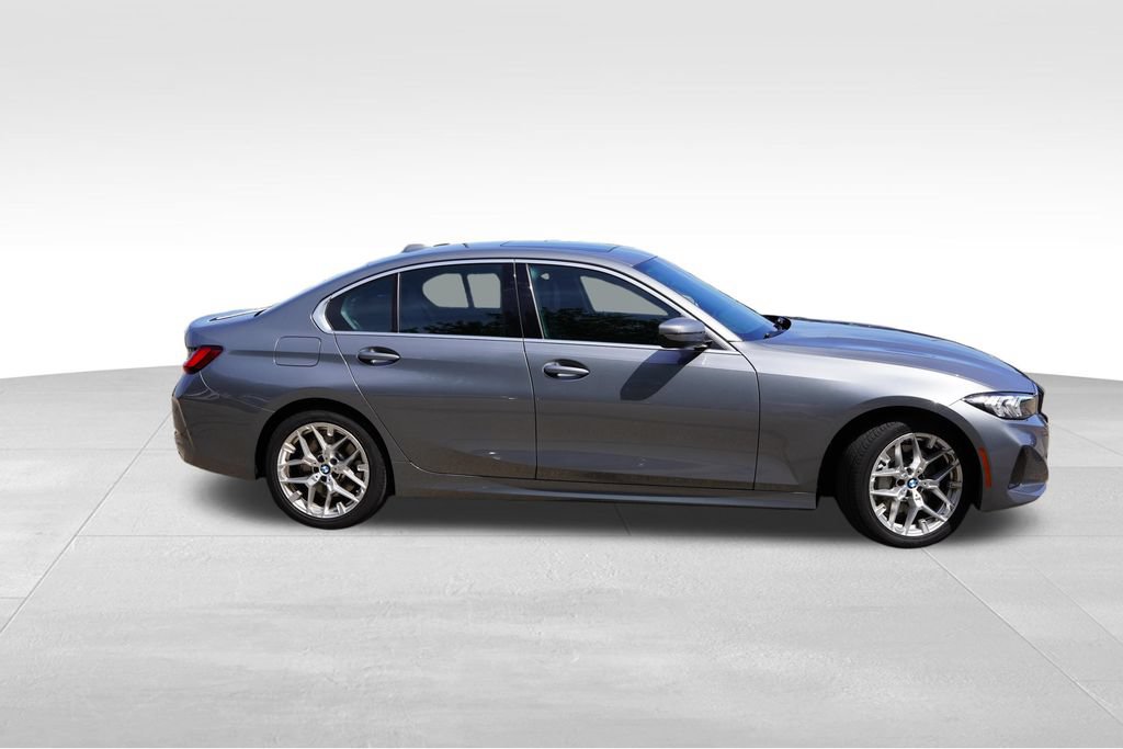 Used 2026 BMW 330i xDrive Sedan AWD/4WD image 3