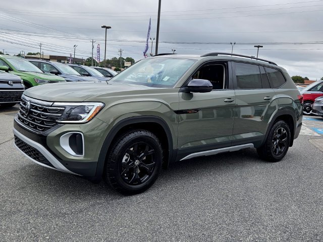 New 2026 Volkswagen Atlas Peak Edition AWD/4WD image 3