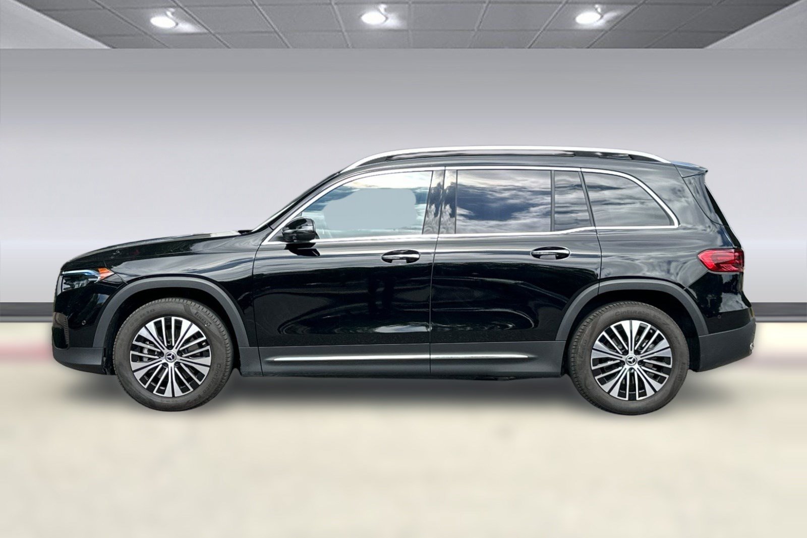 Certified 2025 Mercedes-Benz EQB 250+ image 2