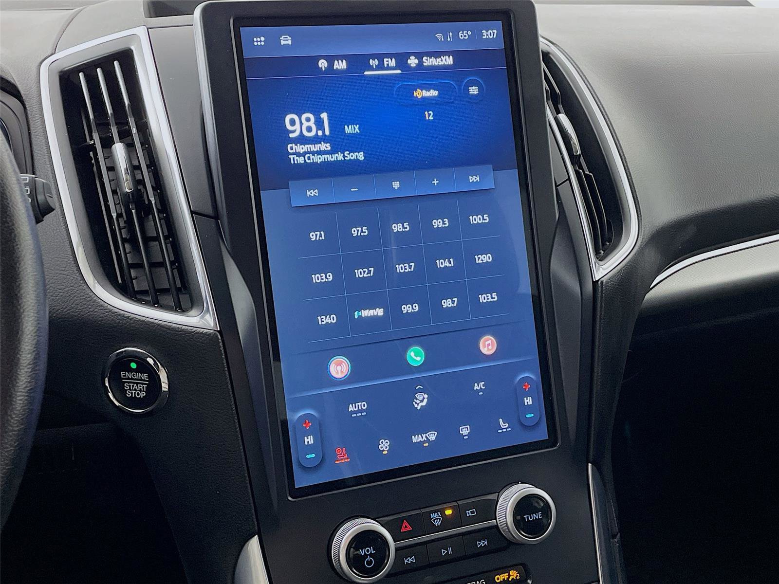 Used 2023 Ford Edge Titanium image 17