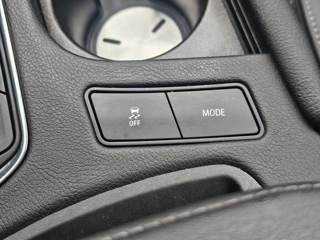 Certified 2024 Cadillac XT6 Sport w/ Technology Package image 38