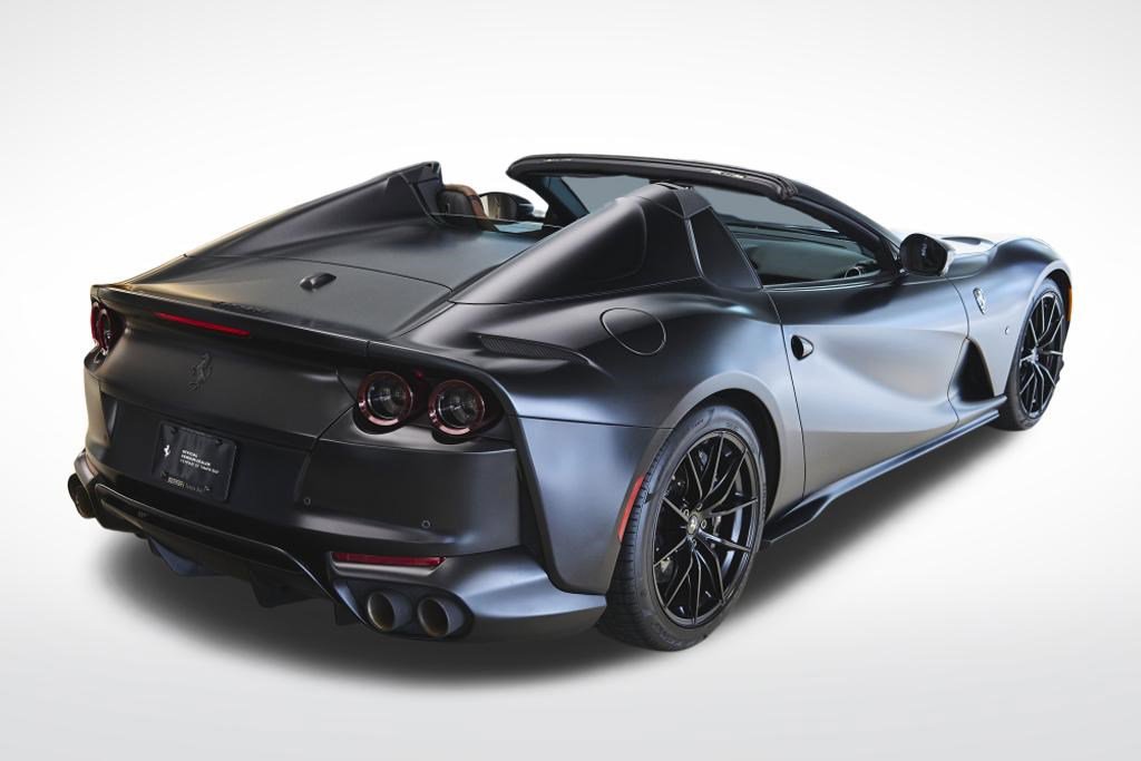 Used 2022 Ferrari 812 GTS image 5