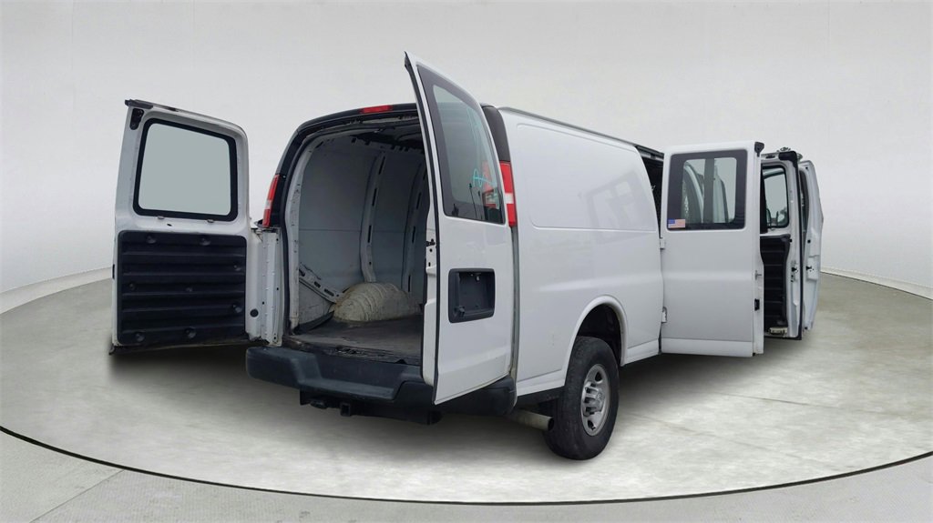 Used 2019 Chevrolet Express 3500 Extended w/ Driver Convenience Package image 13