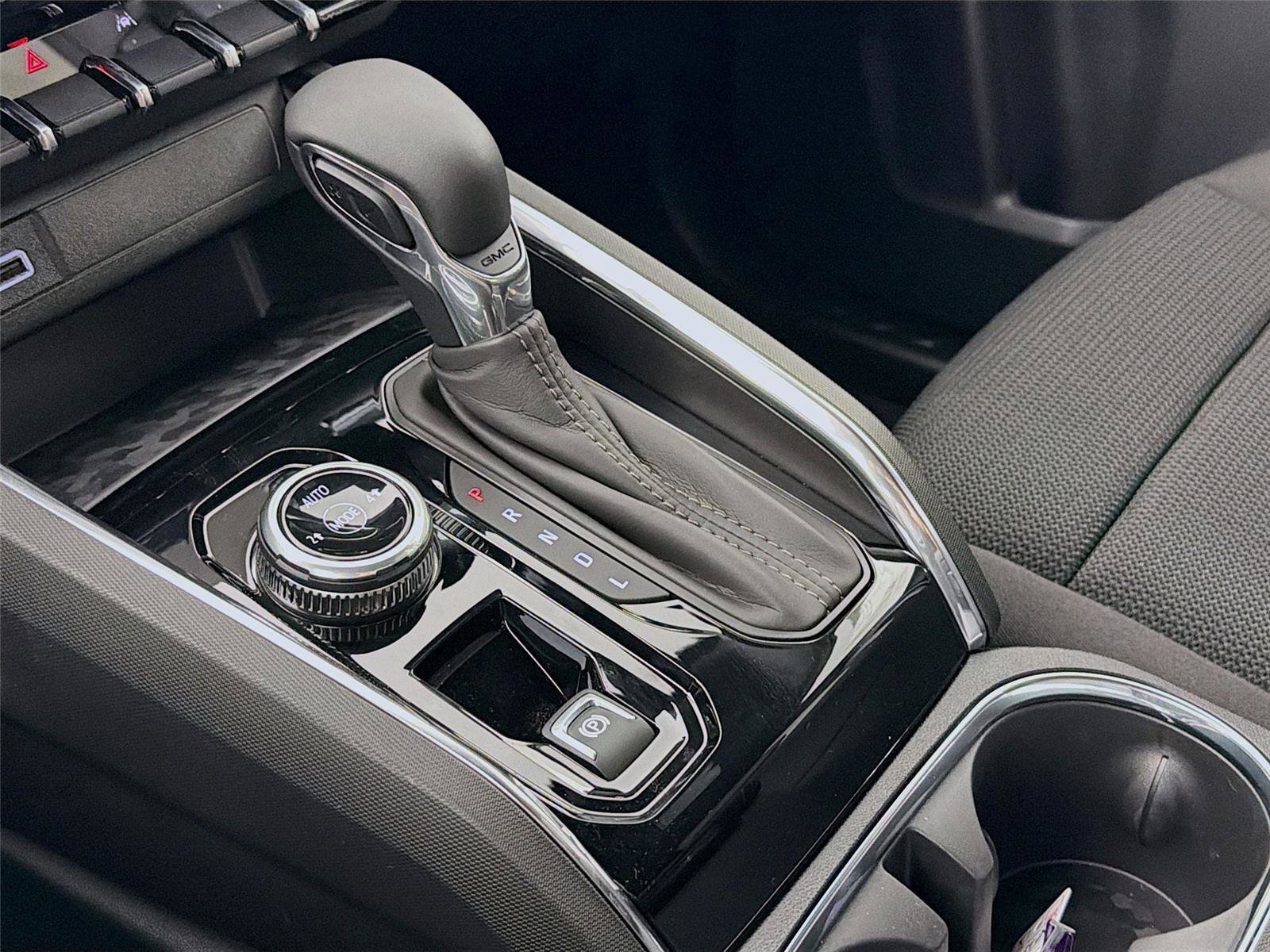 New 2026 GMC Canyon Elevation image 18