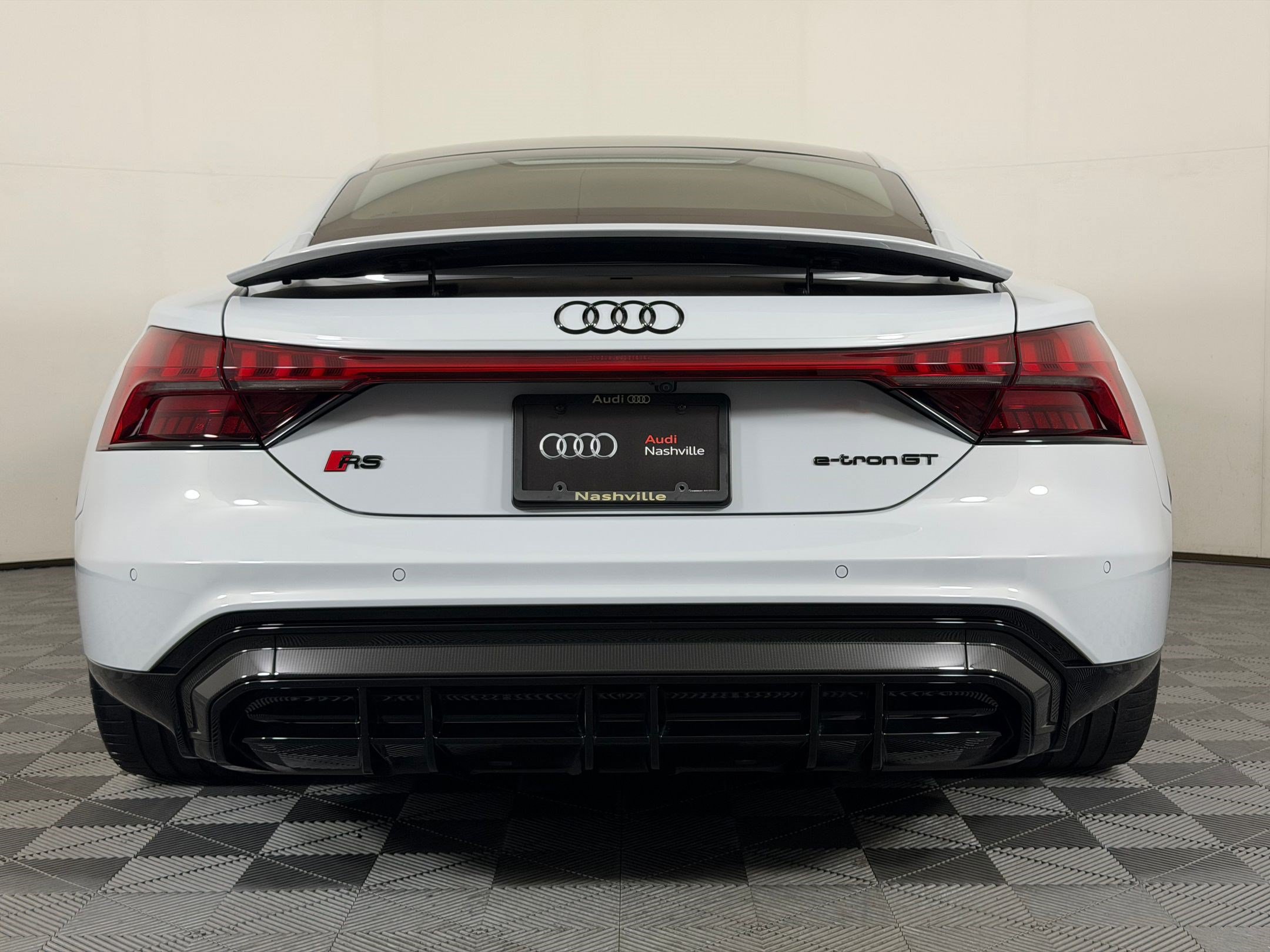 Used 2023 Audi RS e-tron GT w/ Carbon Performance Package AWD/4WD image 10