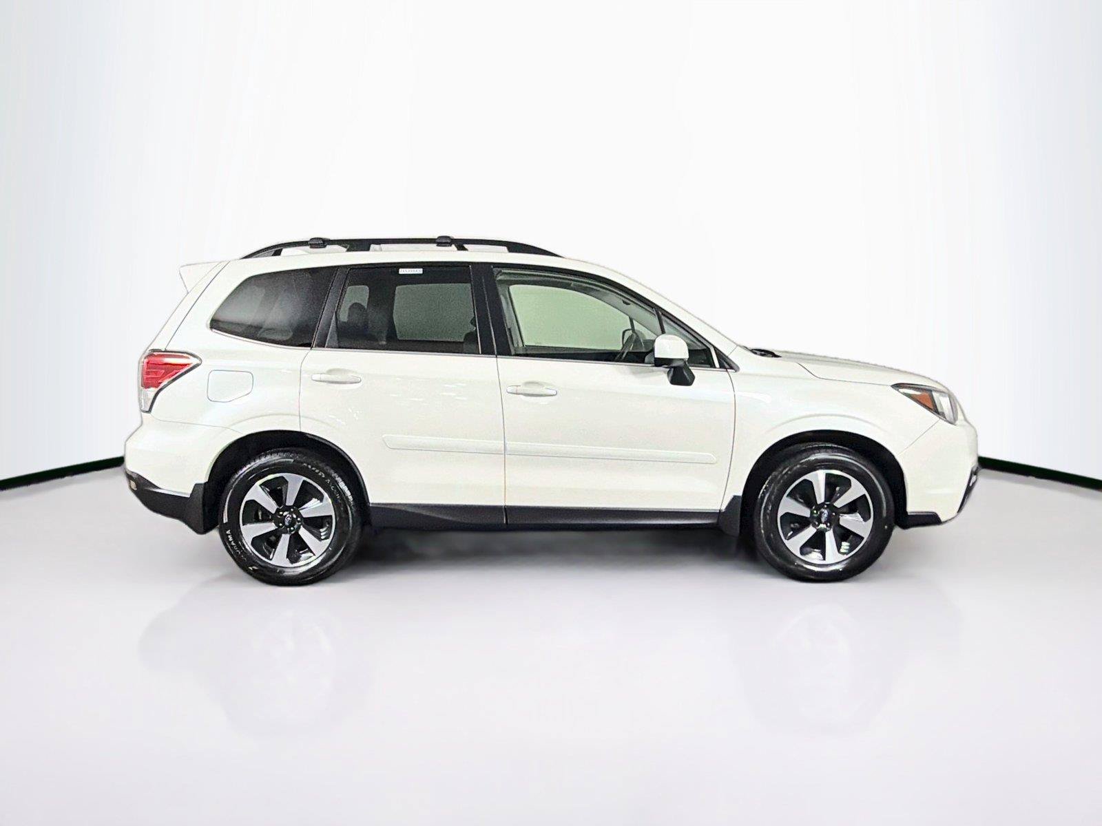 Used 2017 Subaru Forester 2.5i Limited AWD/4WD image 12