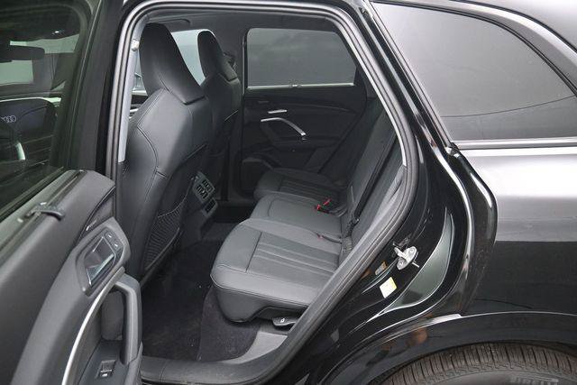 New 2026 Audi Q5 Prestige AWD/4WD image 11