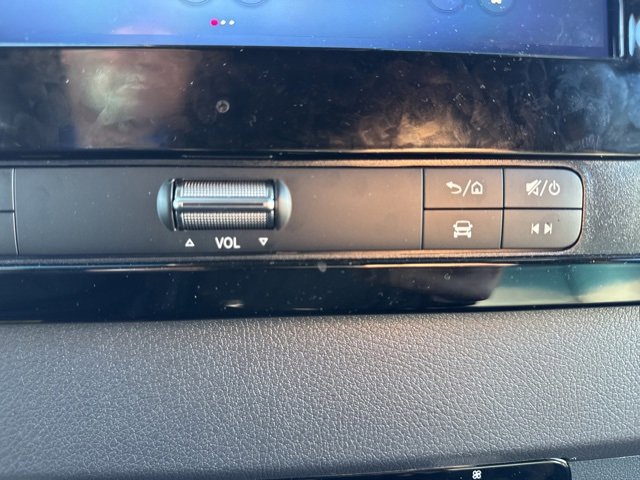 Used 2025 Mercedes-Benz Sprinter 2500 image 35