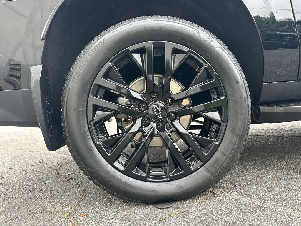Used 2023 Chevrolet Suburban RST w/ Sport Performance Package AWD/4WD image 18