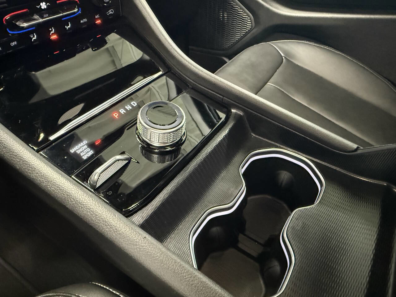 Used 2025 Jeep Grand Cherokee L Limited image 10