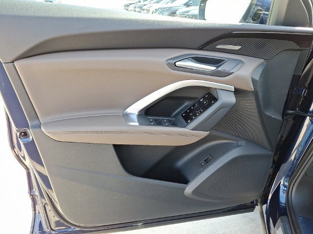 Used 2025 Audi Q5 Premium Plus w/ Premium Plus AWD/4WD image 8