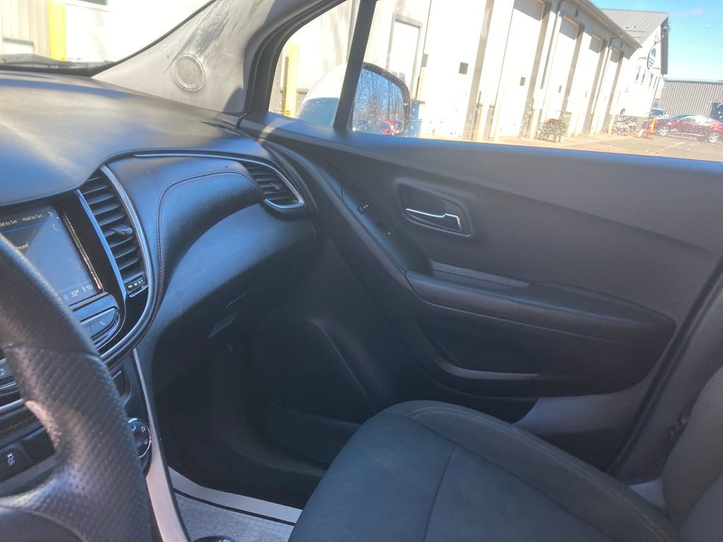Used 2018 Chevrolet Trax LS image 16