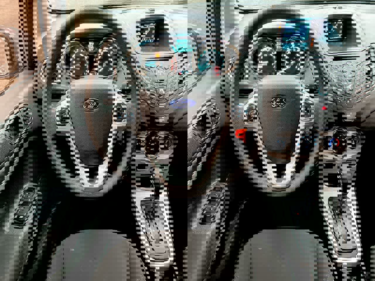 Used 2017 Ford Fiesta SE image 11