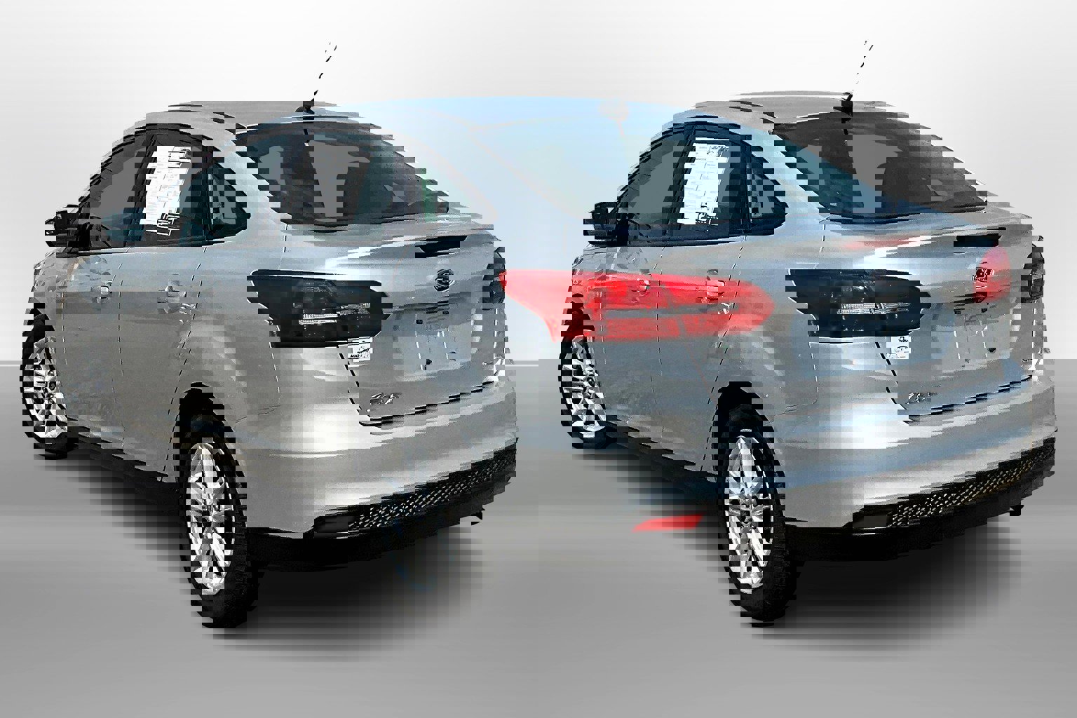 Used 2018 Ford Focus SE image 9