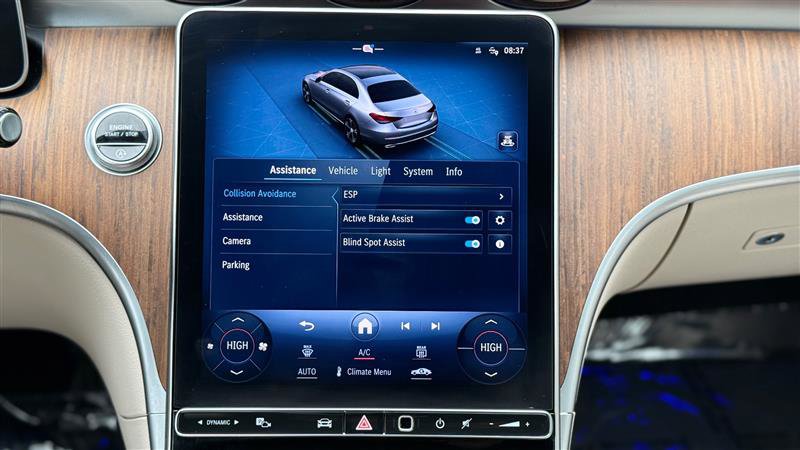 Used 2024 Mercedes-Benz C 300 Sedan image 29