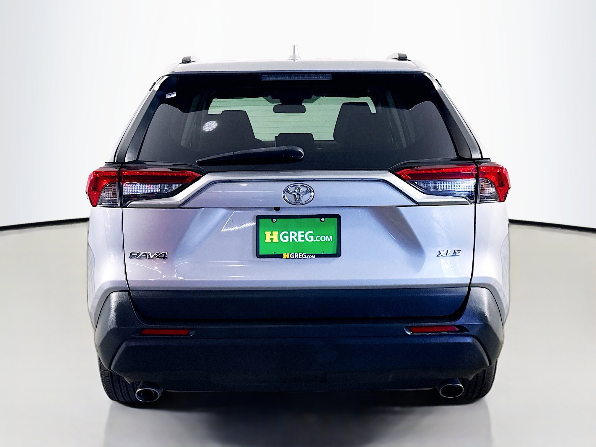 Used 2022 Toyota RAV4 XLE image 8