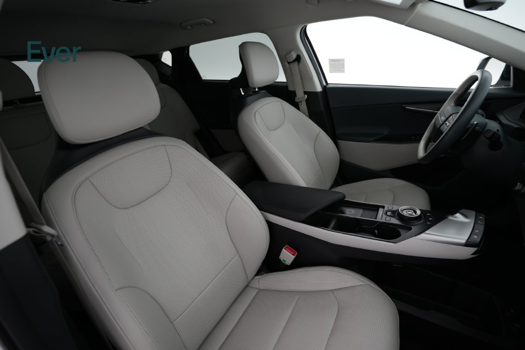 Used 2025 Kia EV6 Wind RWD image 23