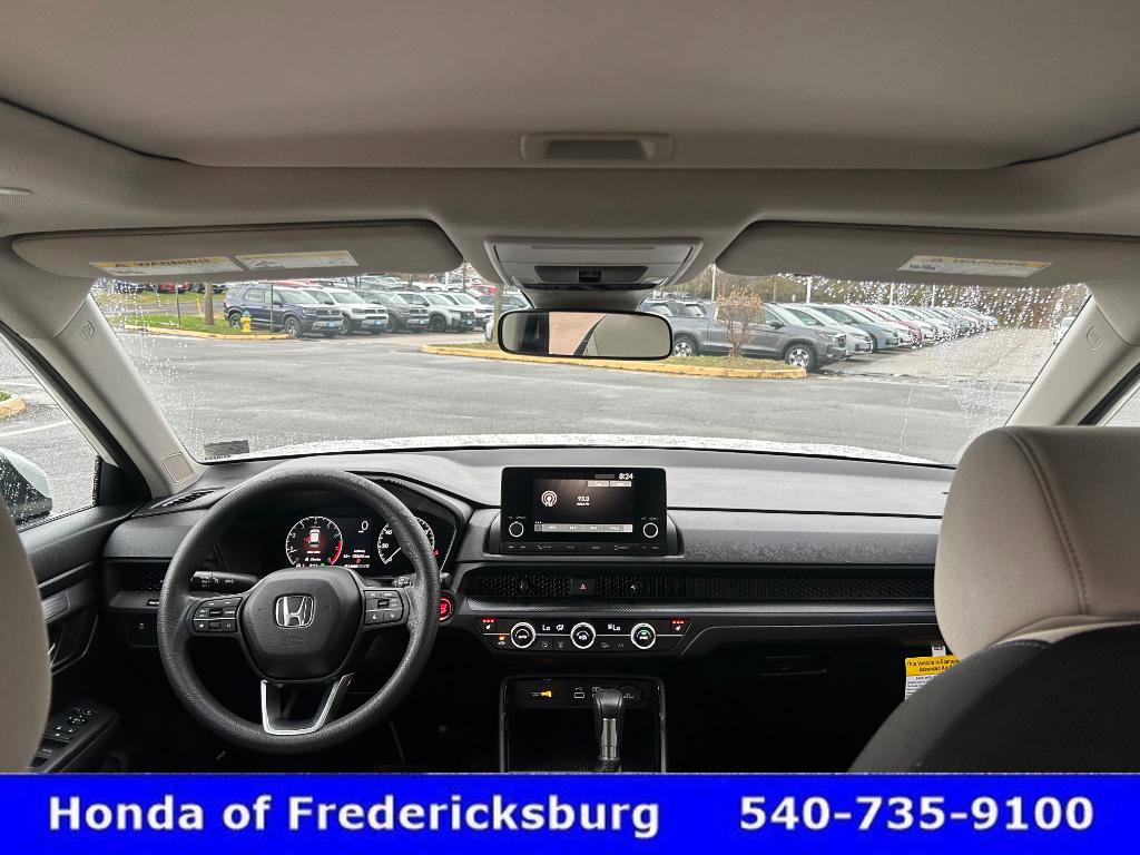 Used 2023 Honda CR-V EX image 37