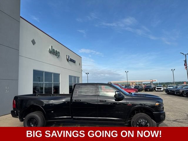 New 2026 RAM 3500 Limited AWD/4WD image 19