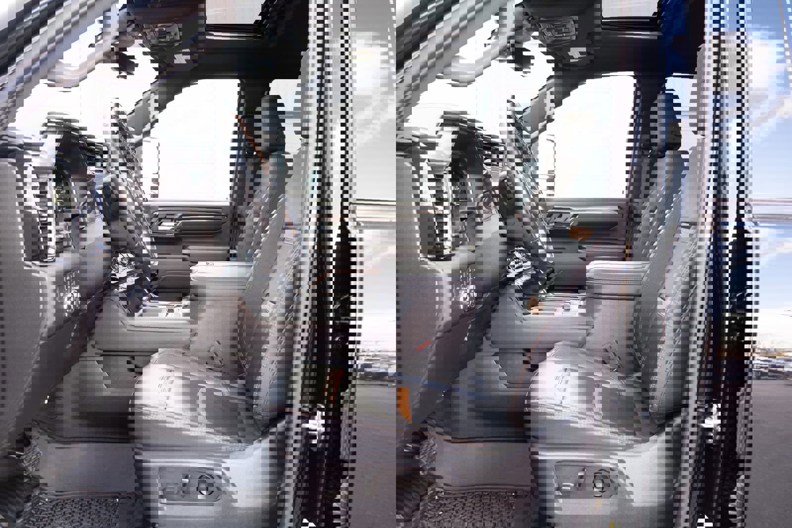 Used 2024 GMC Sierra 3500 AT4 w/ AT4 Premium Plus Package image 12