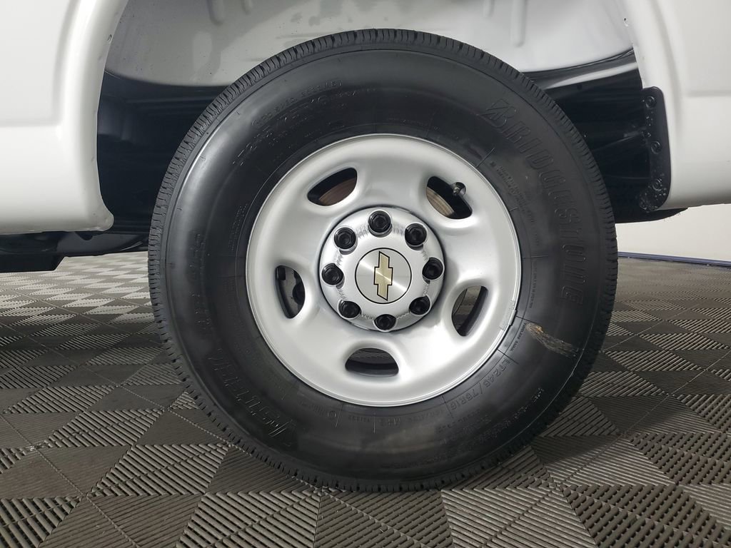 New 2025 Chevrolet Express 2500 Extended w/ Driver Convenience Package image 29