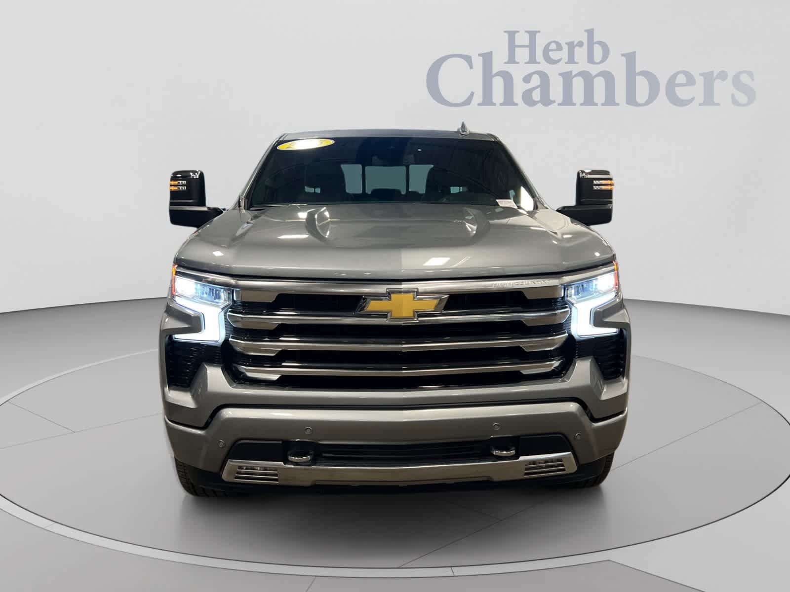 Certified 2026 Chevrolet Silverado 1500 High Country w/ High Country Premium Package AWD/4WD image 2