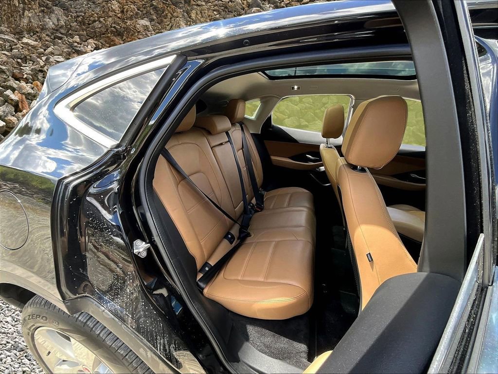 Used 2022 Jaguar E-PACE SE image 26