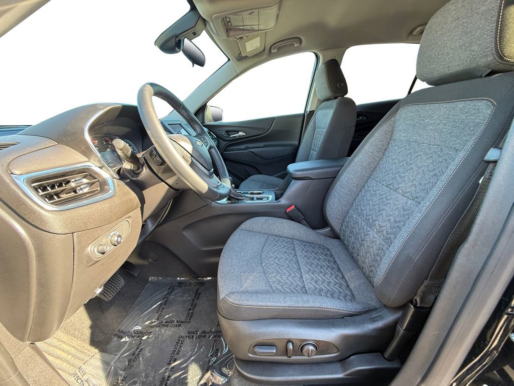 Used 2023 Chevrolet Equinox LT FWD image 9