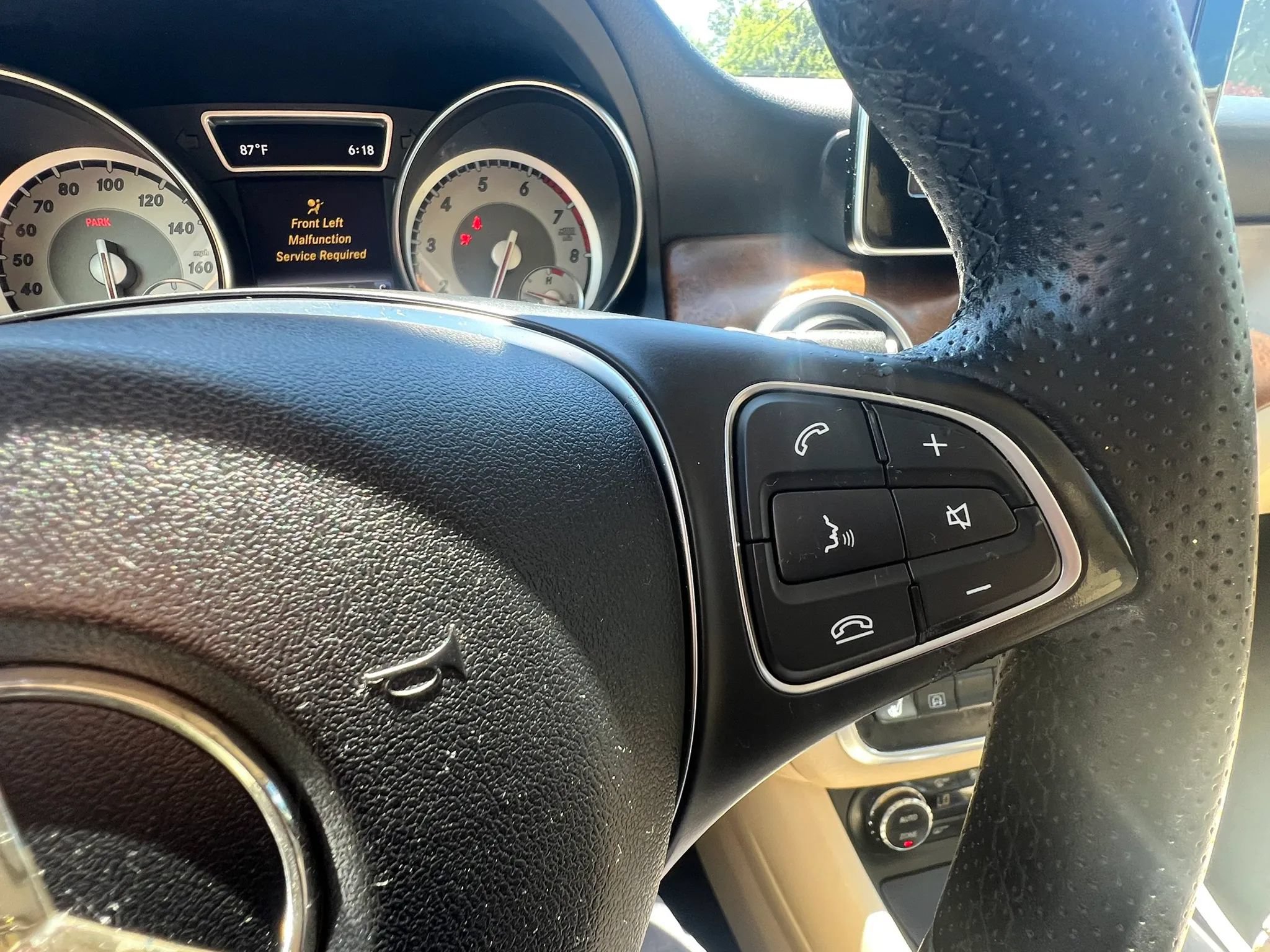 Used 2017 Mercedes-Benz GLA 250 4MATIC w/ Premium Package image 18