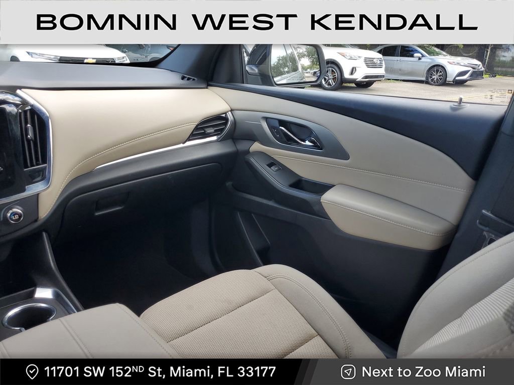 Used 2023 Chevrolet Traverse LS image 15