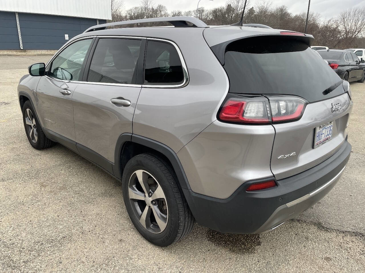 Used 2019 Jeep Cherokee Limited image 6