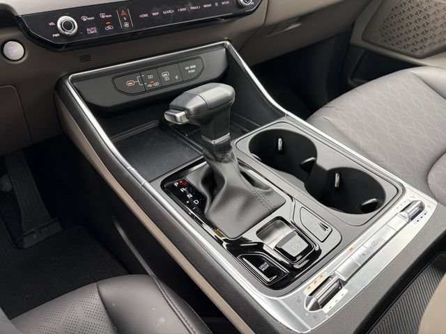 Certified 2025 Kia Carnival SX FWD image 26