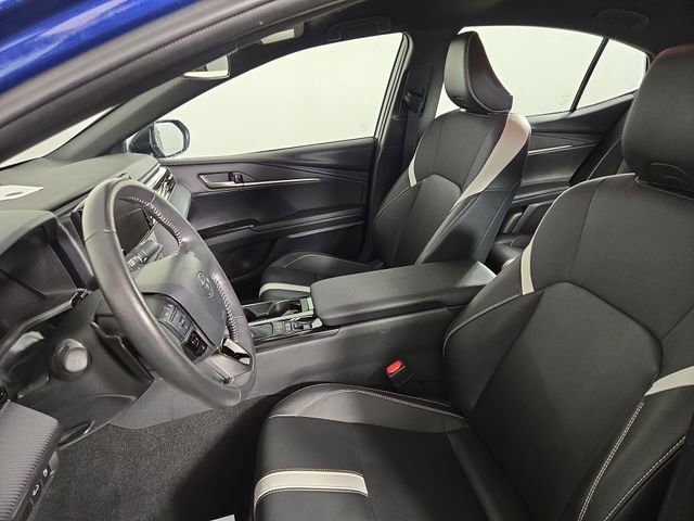 Used 2025 Toyota Camry SE image 13