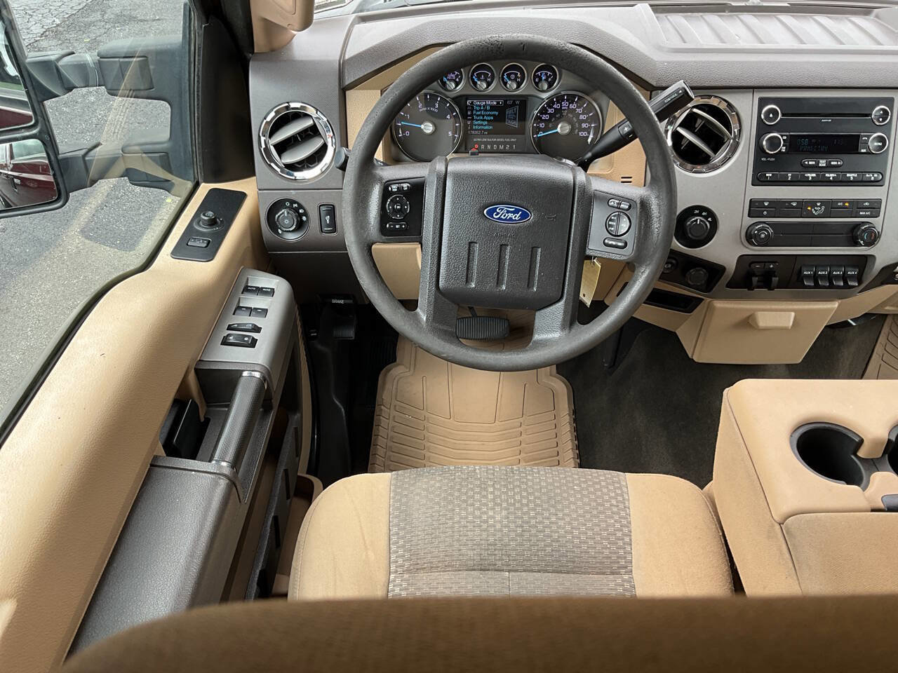 Used 2015 Ford F250 XLT w/ XLT Premium Package AWD/4WD image 13