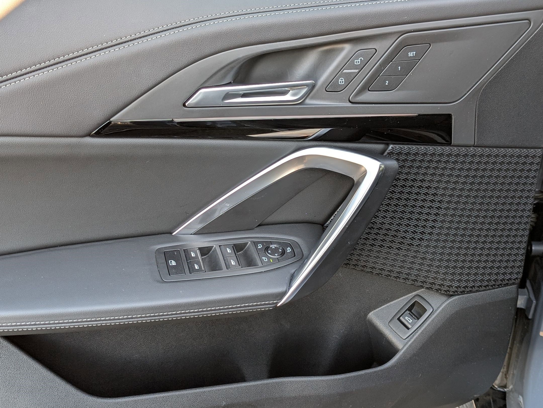 Certified 2025 BMW X1 xDrive28i w/ Technology Package image 14